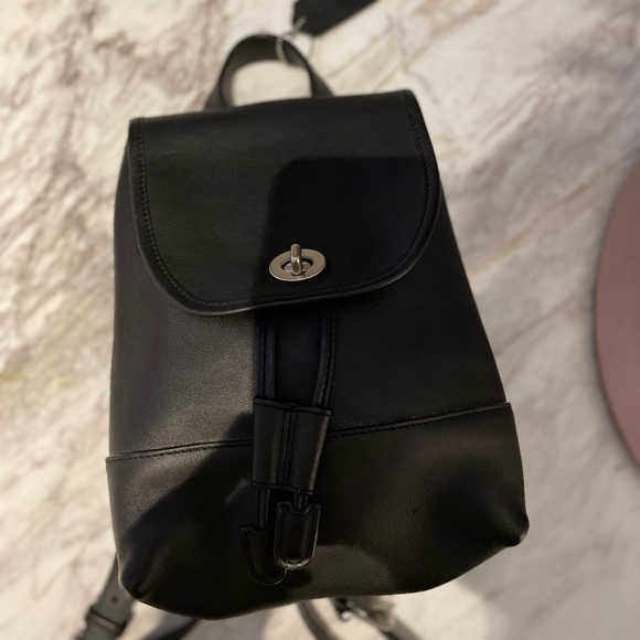 Vintage Coach 9960 Black Leather Day Pack Backpack - Picture 12 of 12